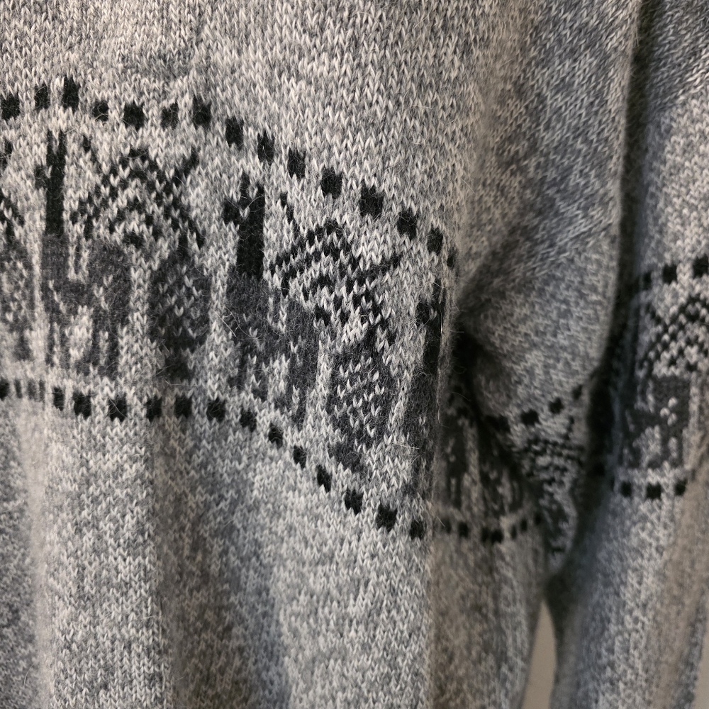 Alpaca Sweater - Picture 7 of 12